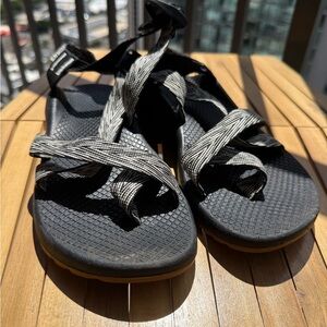 Women’s Chaco Stylish Black and White Strappy Sandals 7.5